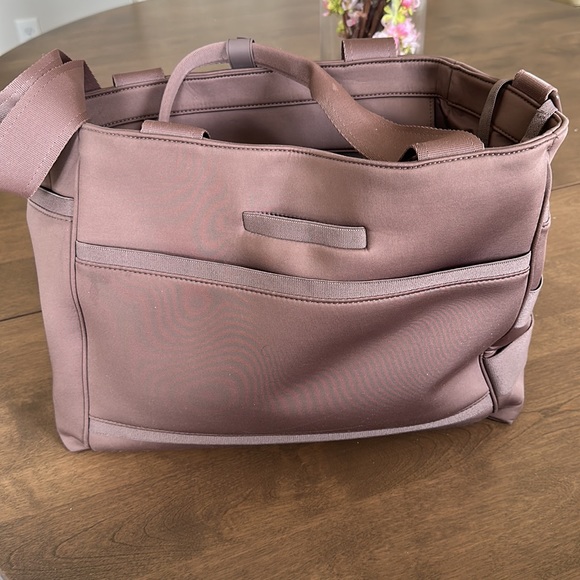 Dagne Dover large Wade neoprene diaper tote in dune - Picture 4 of 6